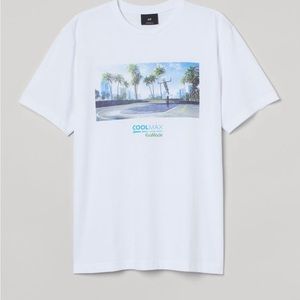 HM white graphic tee